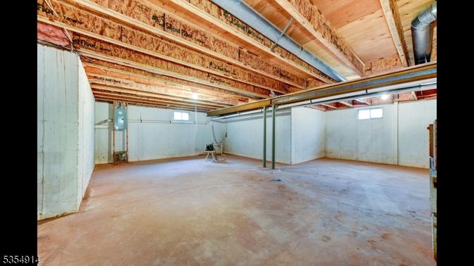 Garage, Interior, Wooden Beams, Wooden Ceilings