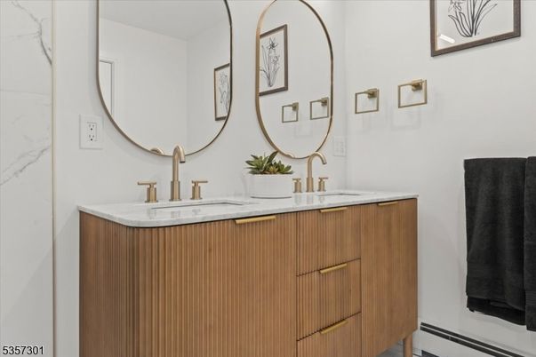 Bathroom, Dual Sink Vanities, Interior