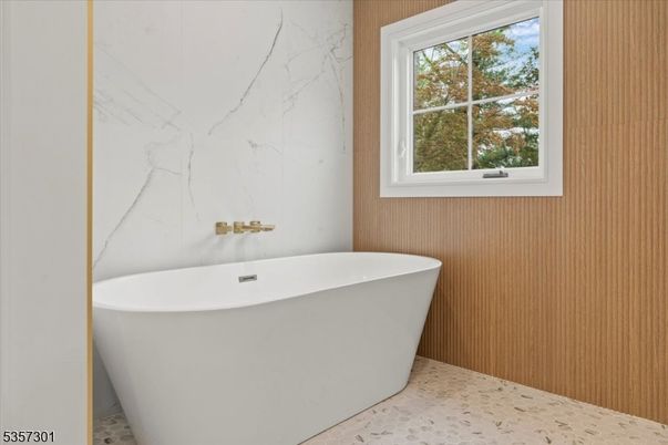 Bathroom, Free Standing Baths, Interior, Marble Walls