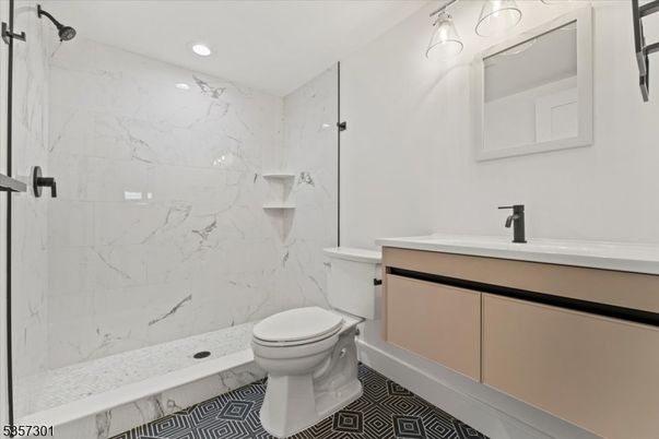 Bathroom, Interior, Marble Walls, Recessed Lighting