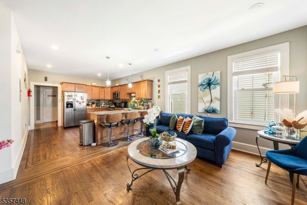 Interior, Kitchen, Living room, Pendant Lights, Recessed Lighting, Stainless Steel Appliances, Wood Texture Flooring