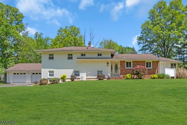 Attached, Backyard, Exterior, Facade, Brick Facade, Split Level