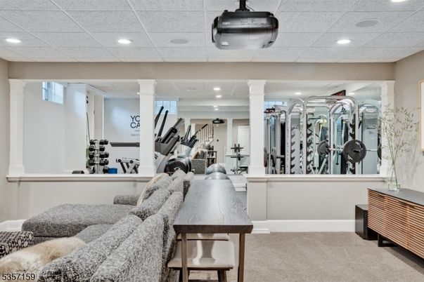 Fitness Equipment, Interior, Living room, Recessed Lighting