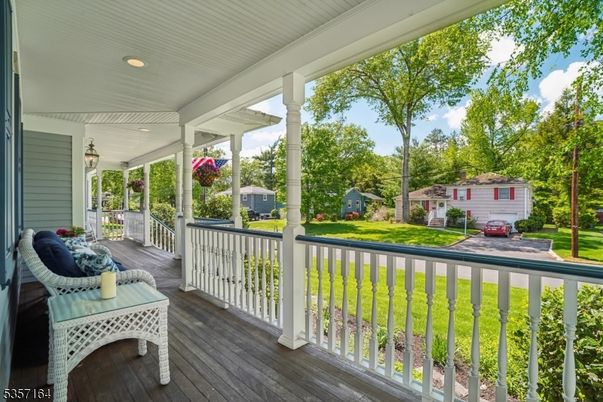 Exterior, Wood Texture Flooring