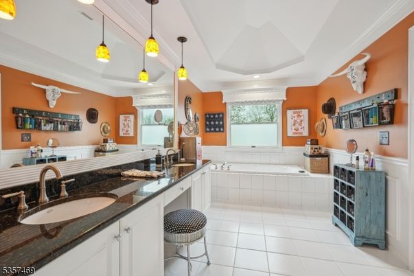 Bathroom, Dual Sink Vanities, Interior, Pendant Lights, Recessed Lighting