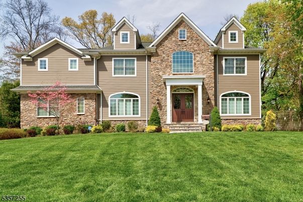 Exterior, Facade, Brick Facade, Brick Traditional
