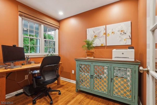 Home Office, Interior, Recessed Lighting, Wood Texture Flooring