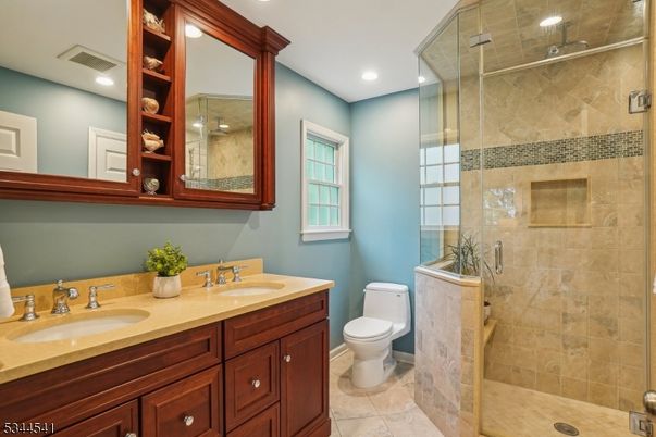Bathroom, Dual Sink Vanities, Glass Shower, Interior, Recessed Lighting
