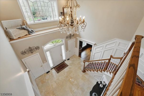 Chandelier, Interior