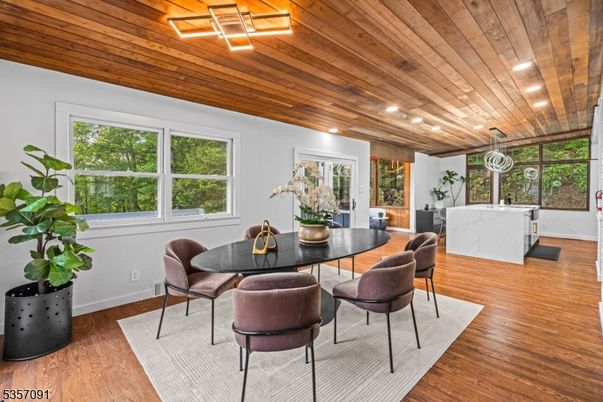 Dining room, Interior, Kitchen, Pendant Lights, Recessed Lighting, Wooden Ceilings, Wood Texture Flooring