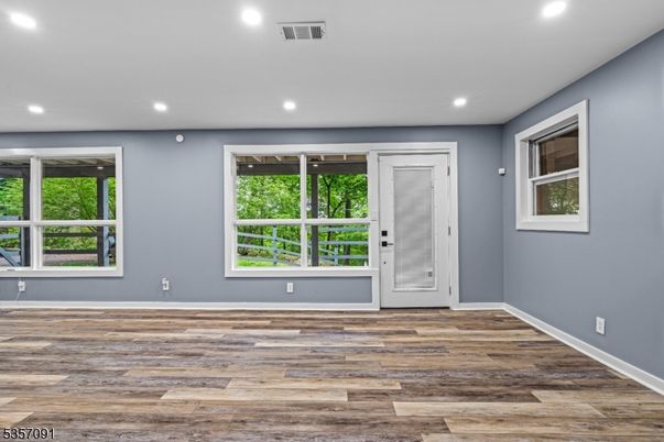 Empty room, Interior, Recessed Lighting, Wood Texture Flooring