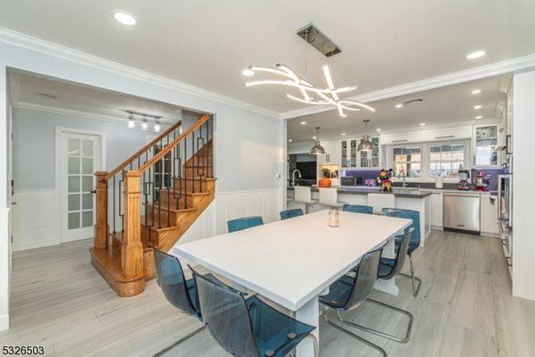 Dining room, Interior, Kitchen, Pendant Lights, Recessed Lighting, Wood Texture Flooring
