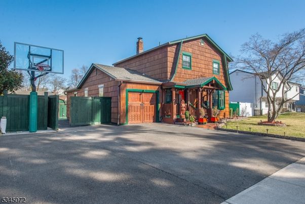 Backyard, Exterior, Facade, Log Home