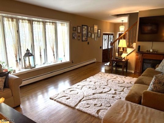 Interior, Living room, Pendant Lights, Wood Texture Flooring