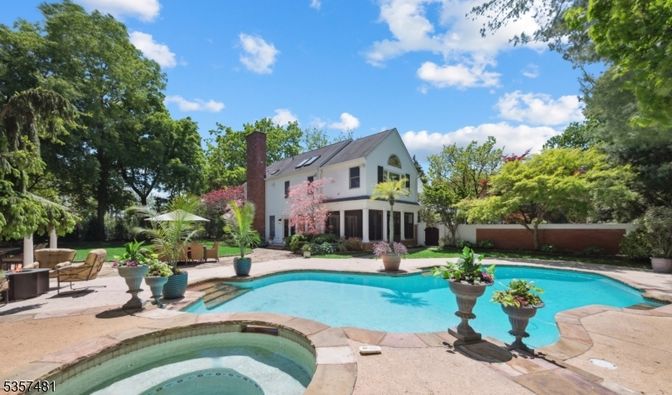 Exterior, Pool, Solar Panels