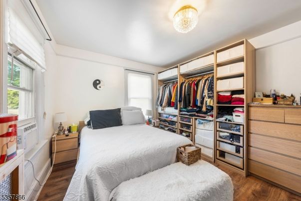 Bedroom, Interior, Walk-in Closets, Wood Texture Flooring