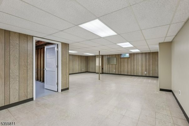 Empty room, Interior, Recessed Lighting, Wooden Walls