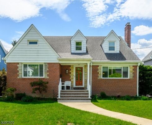 Exterior, Facade, Brick Facade, Cape Cod