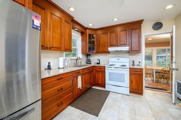 Dining room, Interior, Kitchen, Recessed Lighting