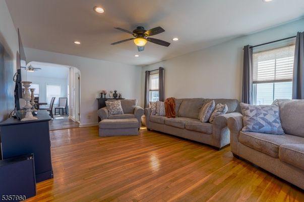 Dining room, Interior, Living room, Recessed Lighting, Wood Texture Flooring