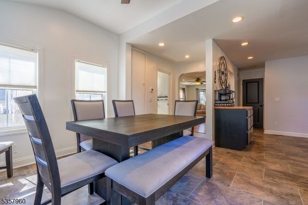 Dining room, Interior, Recessed Lighting