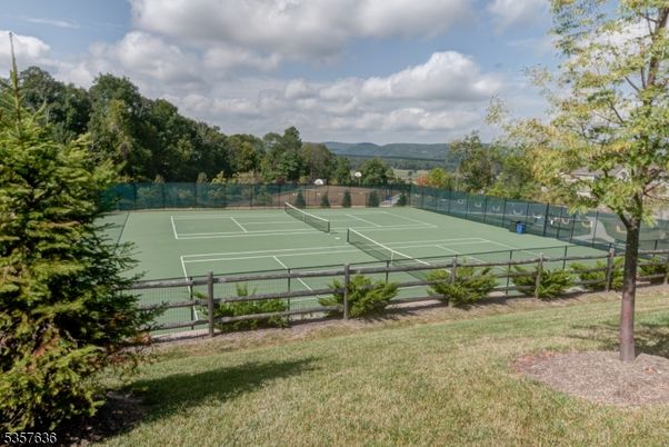 Exterior, Tennis Courts