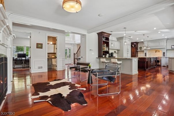 Fireplace, Interior, Kitchen, Pendant Lights, Recessed Lighting, Wood Texture Flooring