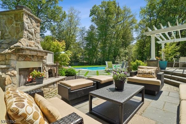 Exterior, Fireplace, Pool