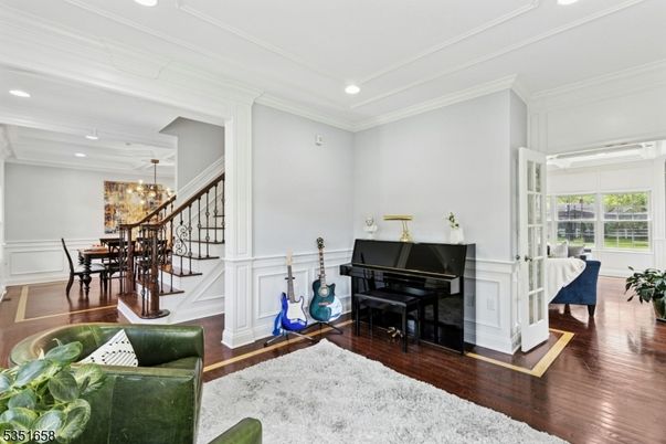 Chandelier, Dining room, Interior, Piano, Recessed Lighting, Wood Texture Flooring