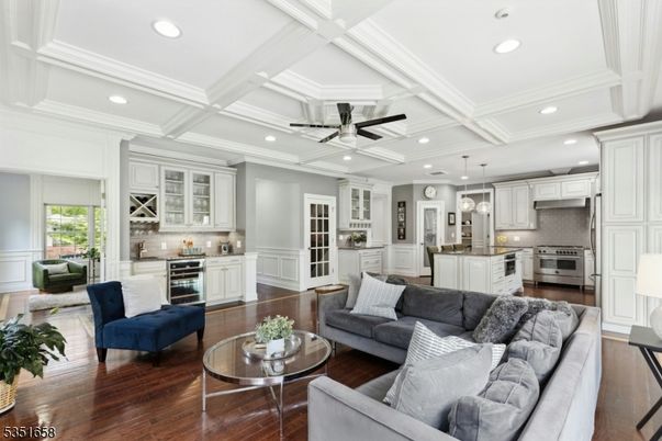 Interior, Kitchen, Living room, Pendant Lights, Recessed Lighting, Stainless Steel Appliances, Wood Texture Flooring