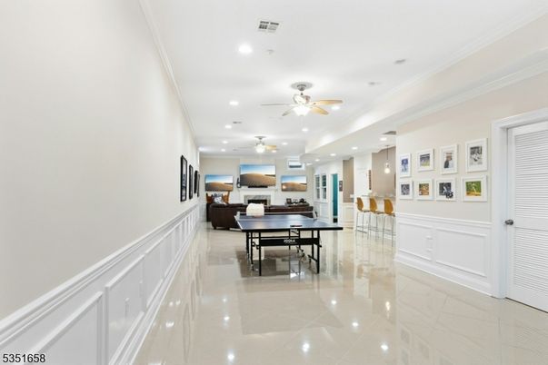 Game Room, Interior, Recessed Lighting