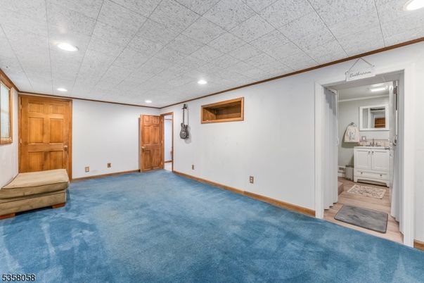Bathroom, Empty room, Interior, Recessed Lighting