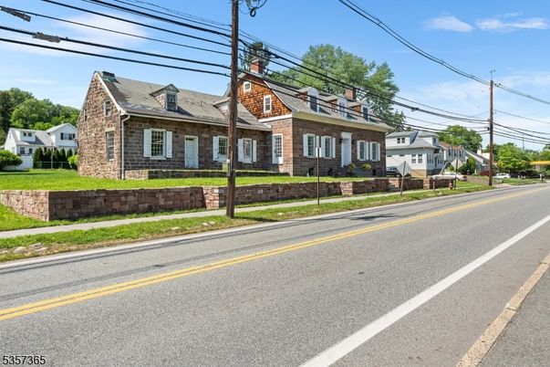 Exterior, Facade, Brick Facade, Cape Cod