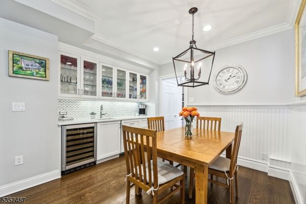 Dining room, Interior, Pendant Lights, Recessed Lighting, Wood Texture Flooring