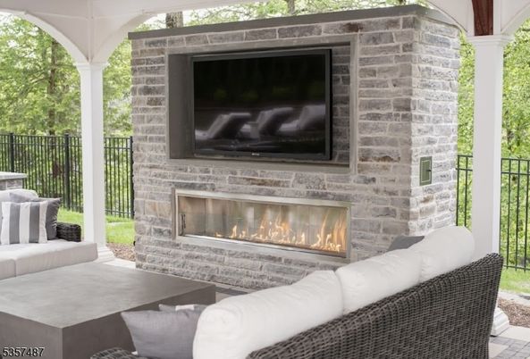 Exterior, Fireplace