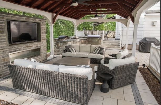 Exterior, Fireplace