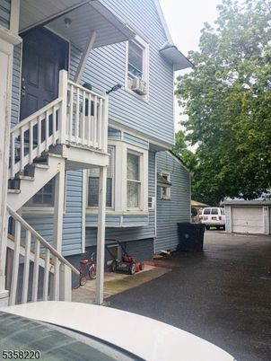 Detached Garage, Exterior