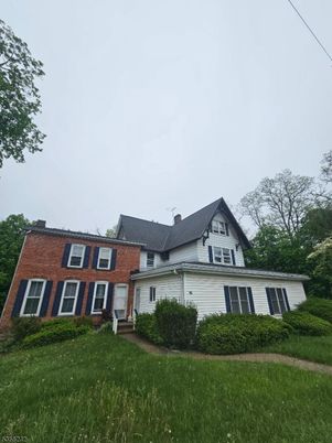 Exterior, Facade, Brick Facade, Cape Cod