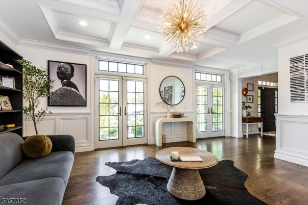 Chandelier, Interior, Living room, Pendant Lights, Recessed Lighting, Wood Texture Flooring