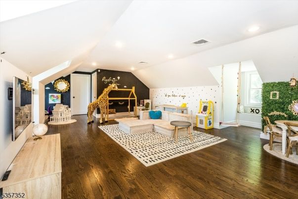 Dining room, Fireplace, Interior, Recessed Lighting, Wood Texture Flooring