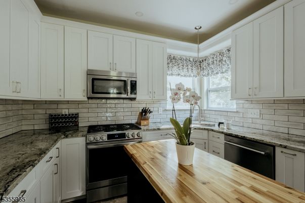 Interior, Kitchen, Stainless Steel Appliances