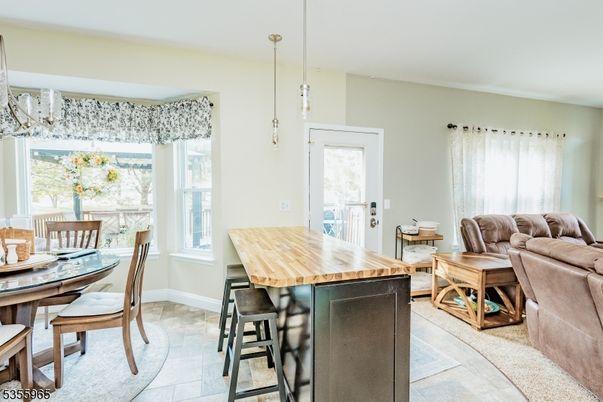 Dining room, Interior, Living room, Pendant Lights
