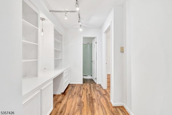Interior, Pendant Lights, Walk-in Closets, Wood Texture Flooring