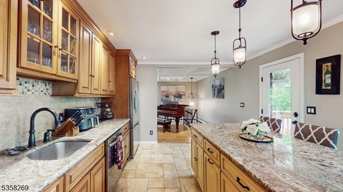 Dining room, Interior, Kitchen, Pendant Lights, Recessed Lighting