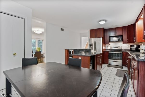 Dining room, Interior, Kitchen, Stainless Steel Appliances