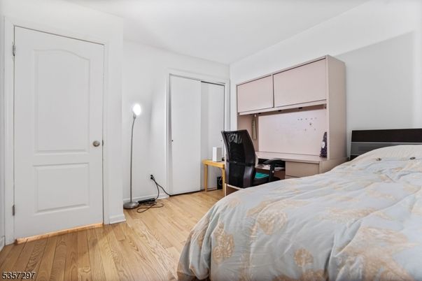 Bedroom, Home Office, Interior, Wood Texture Flooring