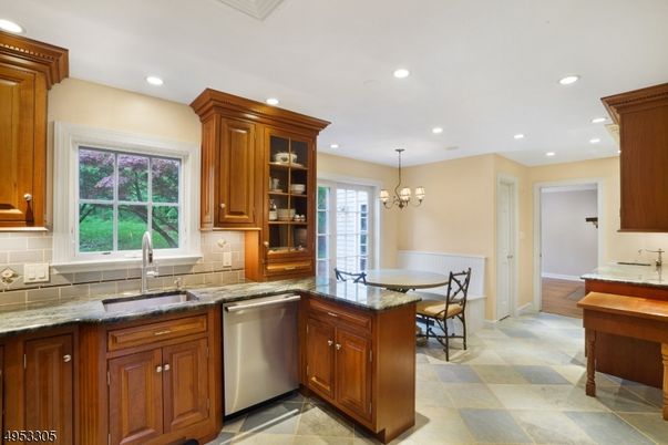 Chandelier, Dining room, Interior, Kitchen, Recessed Lighting