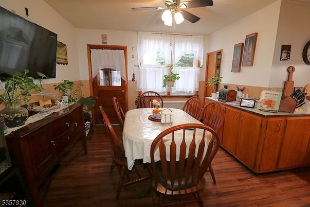 Dining room, Interior, Wood Texture Flooring