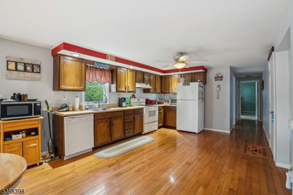 Interior, Kitchen, Wood Texture Flooring