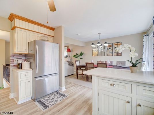 Chandelier, Dining room, Interior, Kitchen, Pendant Lights, Wood Texture Flooring